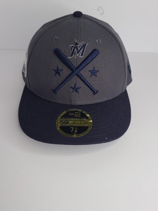 New Era Other - New Era Miami Marlins 59FIFTY Fitted Cap 7 5/8